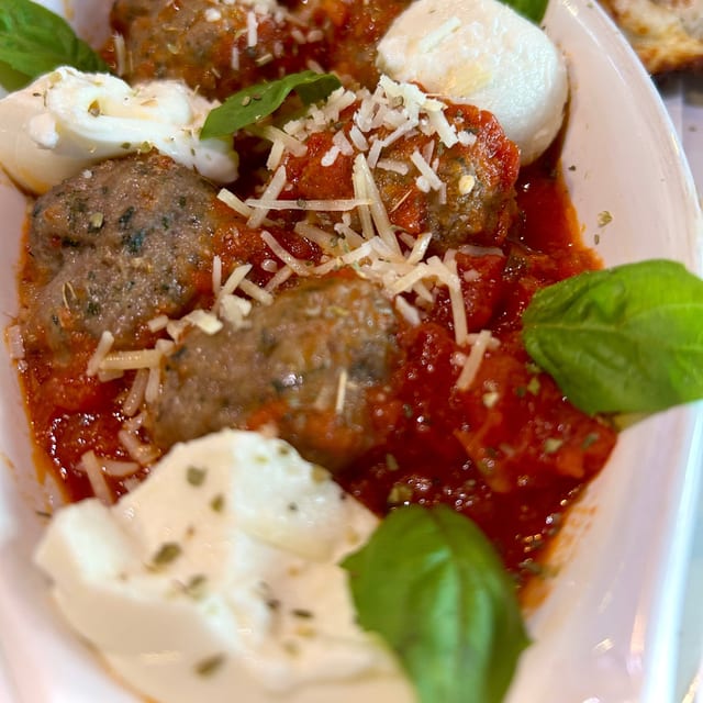 MEATBALLS & RICOTTA + A TO-GO COKE.