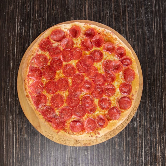 PEPPERONI PIZZA + A TO GO COKE.